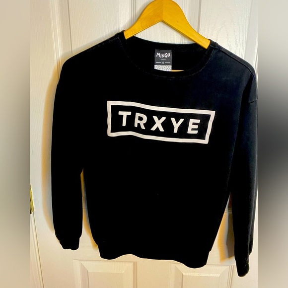 Minga London Tops - Minga London Black Sweatshirt in Black